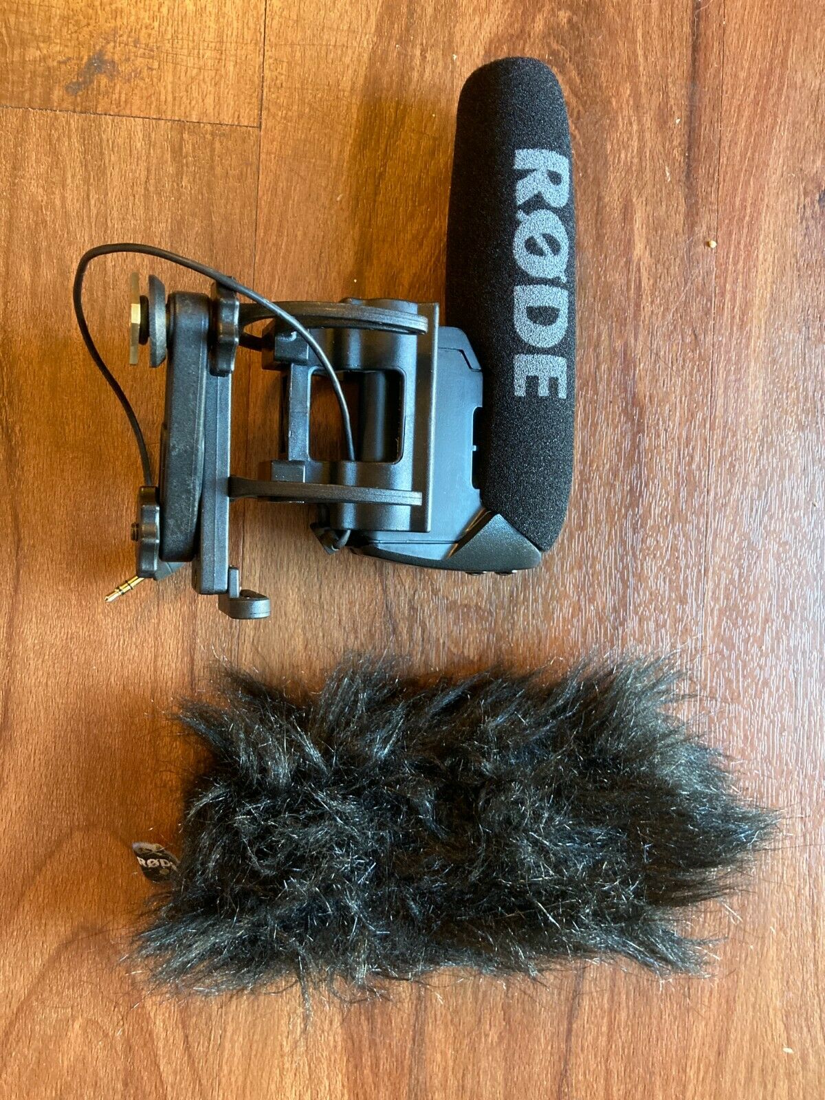 Rode Videomic Pro With Rycote Lyre Mount And Windscreen