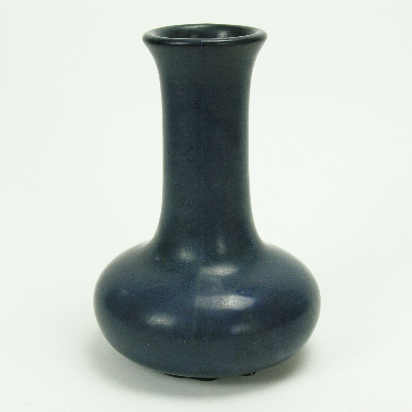 Hampshire Pottery Matte Blue Glaze Bulbous 9.5" Tall Vase Arts & Crafts