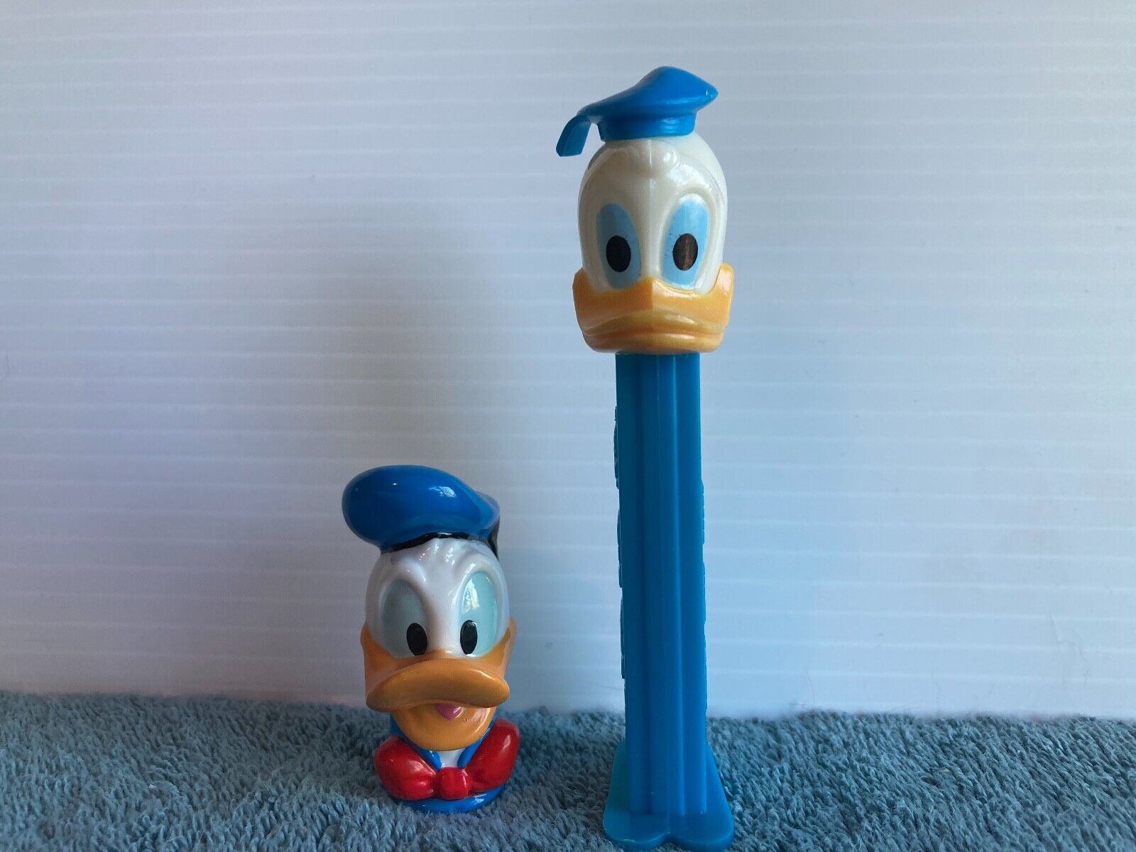 Both Enesco Disney Ceramic Thimble Donald Duck & Dd Pez Dispenser Lot