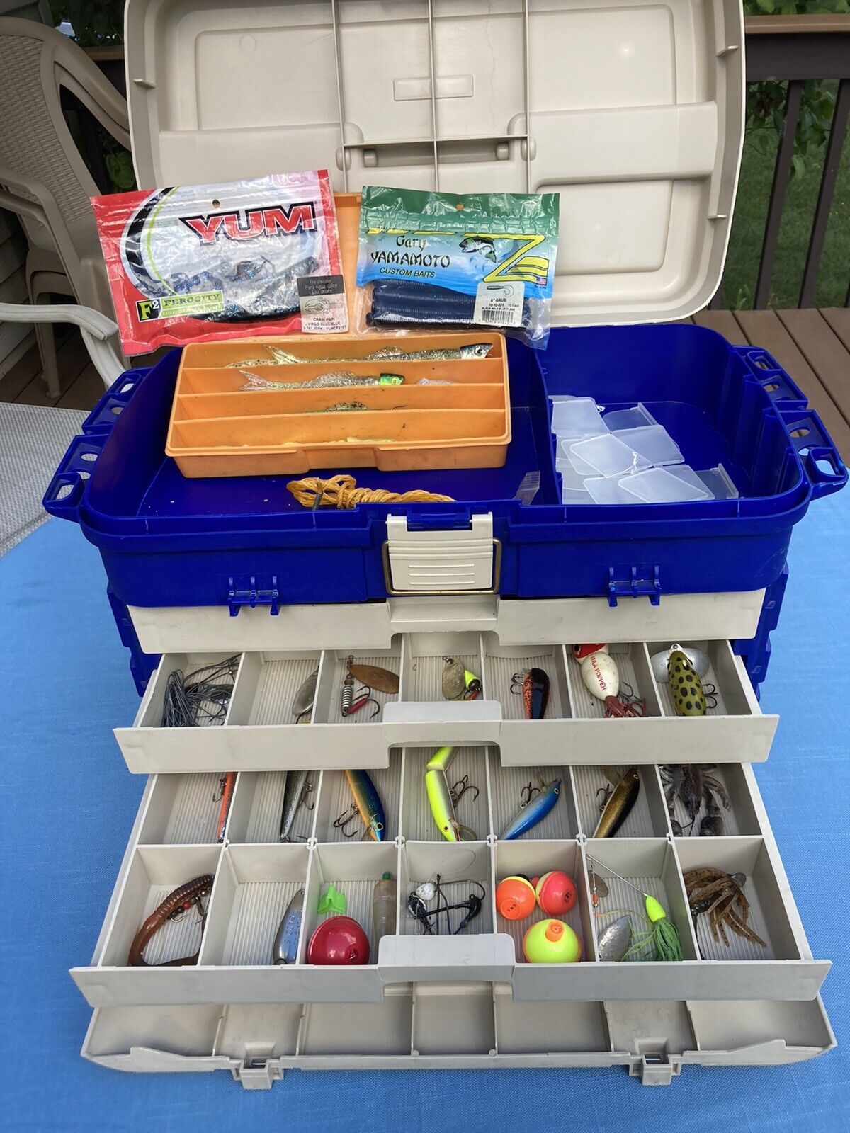 PLANO 4 drawer tackle system/box with some Vintage Lures included