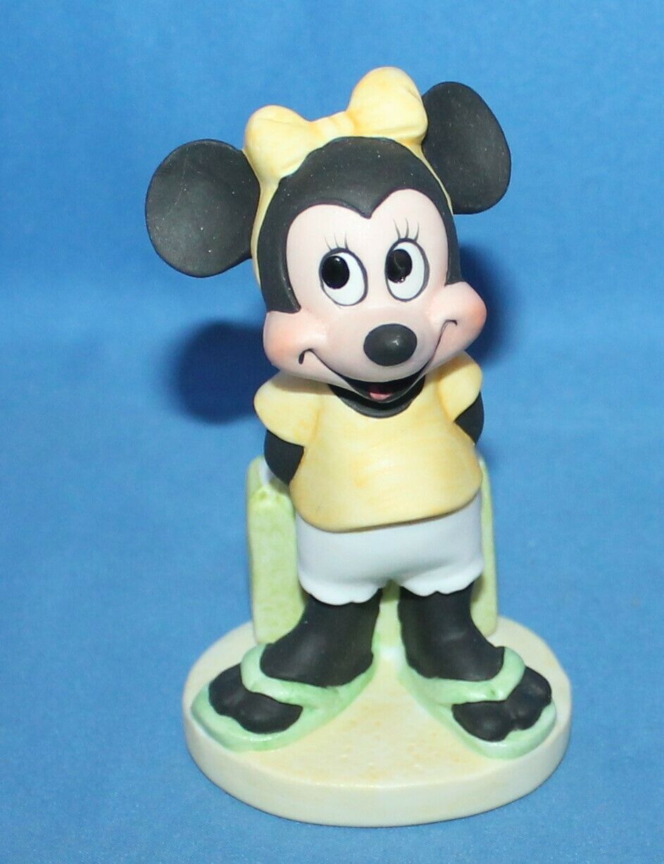 Vintage Disney Gift-ware Minnie Mouse At The Beach Bisque Porcelain Figurine 4"
