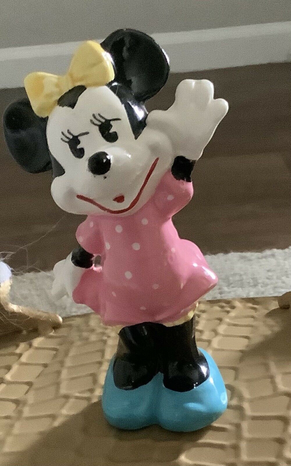 VINTAGE Walt Disney Productions Minnie Mouse 4