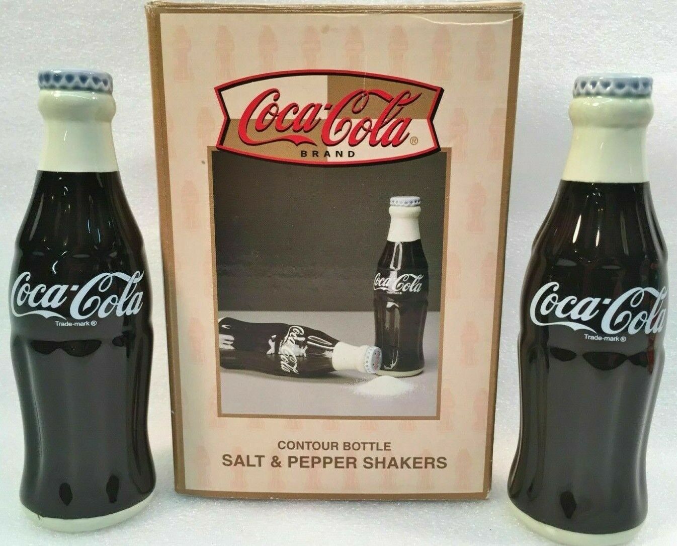 COCA-COLA Brand Licensed Product Salt & Pepper Shaker Set *NEW Contour Bottles