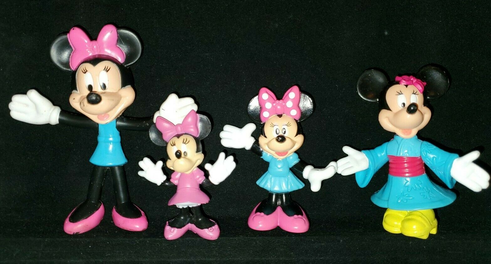 Lot Of 4 Minnie Mouse Figures Brndable Disney Pvc Epcot Kellogg