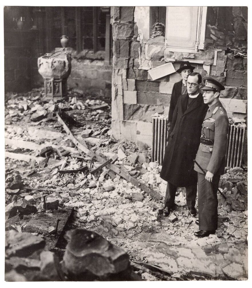 WW2 King George Inspecting Ruins of Coventry Cathedral Original News Photo