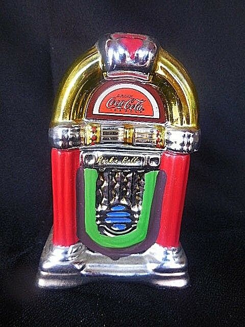 Collectibles Coca Cola Jutebox Salt & Pepper Shaker Set Vintage Advertising