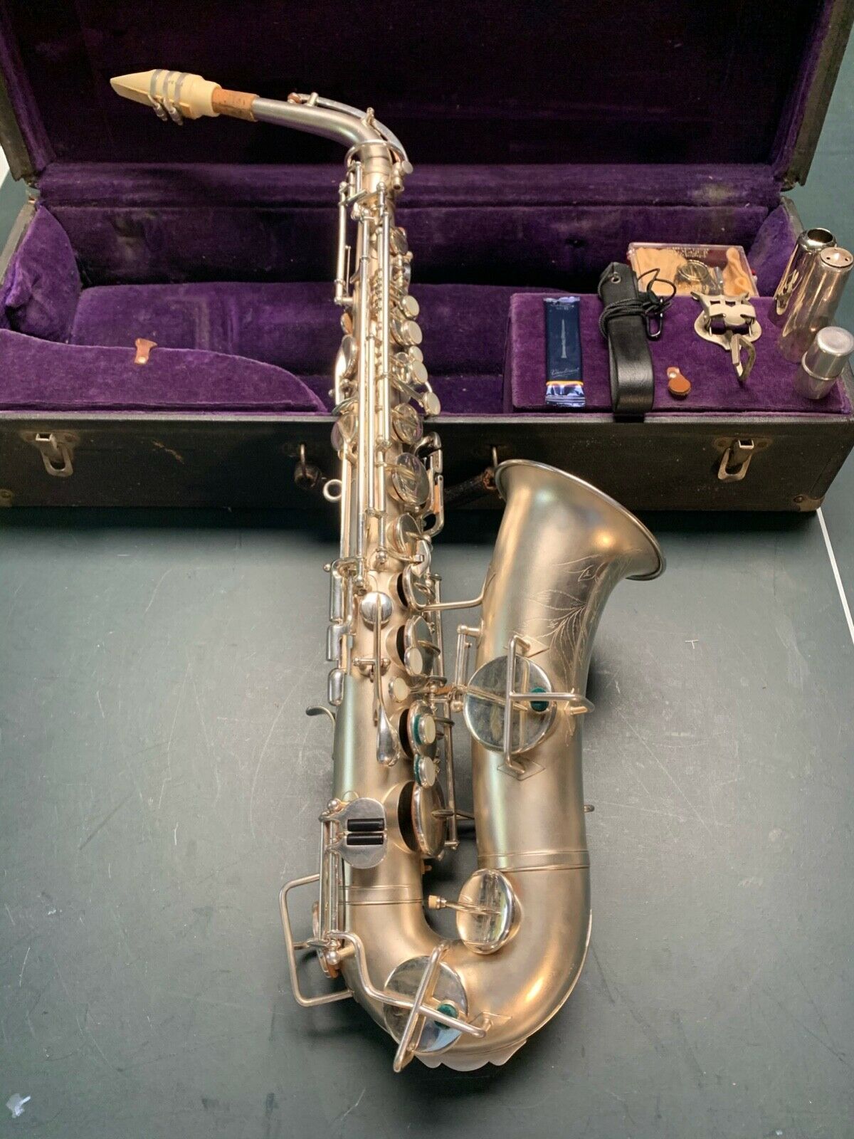 Buescher Saxophone ELKHART IND 1914-1915 Low Pitch True Tone